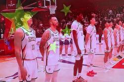 赛事精彩！球迷狂热支持着爱队